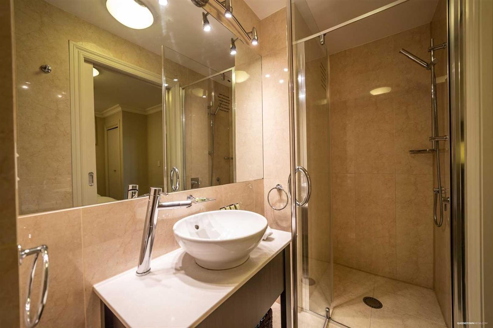 The Beacon - Luxe Studio Unit Квінстаун Екстер'єр фото